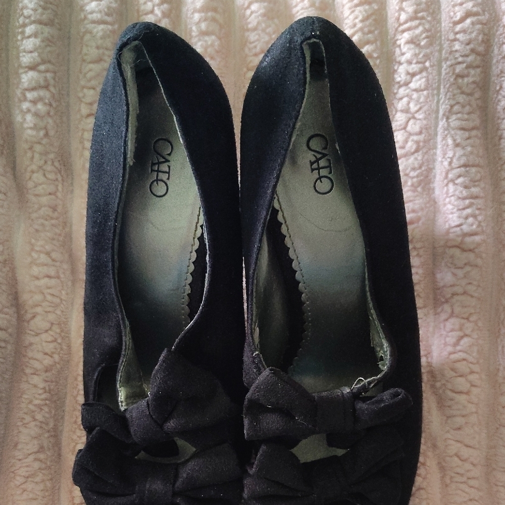 Cato Black Suede Heels with Bow Detail Size 7